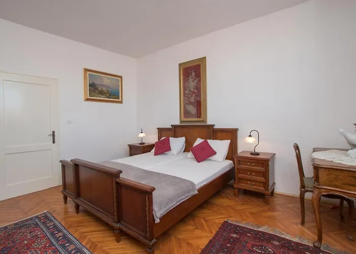 Historic Old Town With The View In Town Appartement