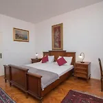 Historic Old Town With The View In Town Apartment