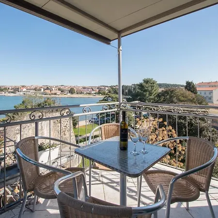 Historic Old Town With The View In Town Apartman *
