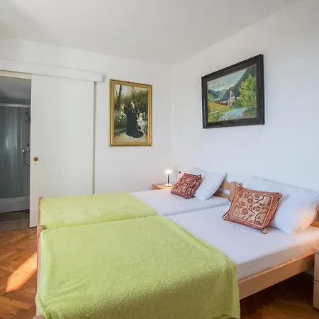 Historic Old Town With The View In Town Apartman *
